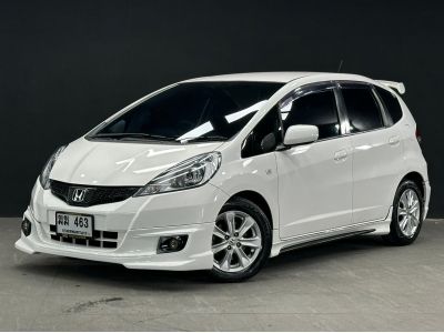 Honda Jazz GE 1.5 SV  ปี 2012 วิ่ง 200,000 km.