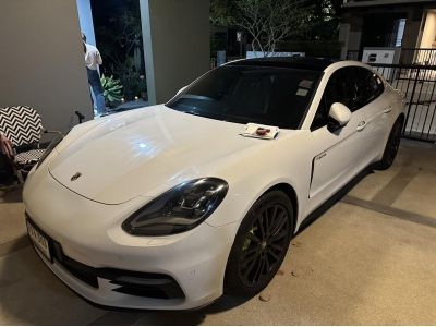 2019 Porsche Panamera 4 E-Hybrid Miles 34,xxx km.