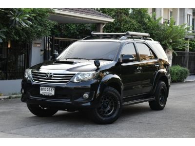 TOYOTA Fortuner 3.0V ขับ2  เครื่องยนต์ ดีเซล เกียร์:AT ปี 2012 สี:ดำ ไมล์10x,xxx Km.