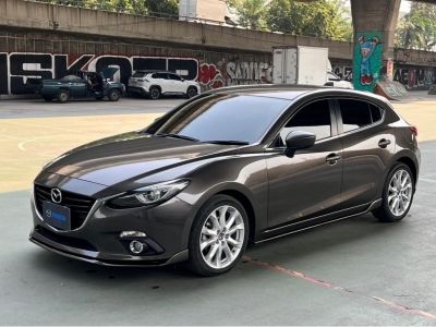 Mazda 3 2.0 S Sport ปี 2015 ไมล์ 76,766 km.