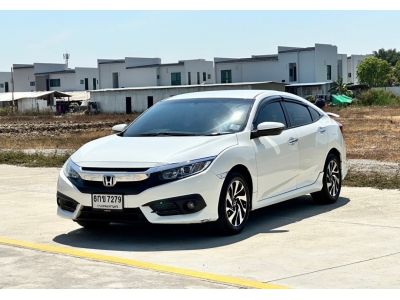 HONDA NEW CIVIC (FC) 1.8EL ปี2017 สีขาว เกียร์ออโต้ เครื่องเบนซิน