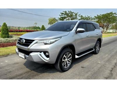 Toyota Fortuner รุ่น 2.4 V auto ไมล์ 80,000 กม. ฟรีดาวน์ สดพร้อมโอน