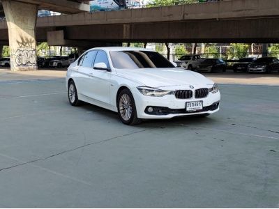 ขายรถ BMW 320I Luxury ปี 2018 สีขาว เกียร์ออโต้