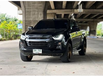 Isuzu DMAX 3.0 DDI Z V-CROSS Cab 4x4 ปี 2022