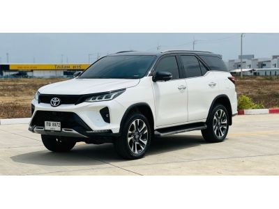 TOYOTA NEW FORTUNER 2.4REGENDER BLACKTOP 2WD ปี2021สีขาว เกียร์ออโต้ เครื่องดีเซล