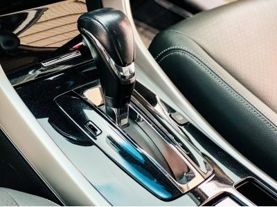 2017 Honda Accord 2.0EL TOP เครดิตดีฟรีดาวน์ รูปที่ 11