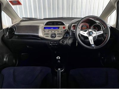 Honda Jazz GE 1.5 S i-VTEC M/T 2011 รูปที่ 11