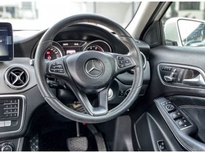 Mercedes Benz GLA200 AMG ปี 2018 รูปที่ 11