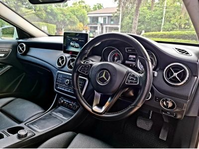 Benz GLA200 Urban2016 รถบ้าน เจ้าของขายเอง สภาพสวย ไมล์น้อย รูปที่ 11