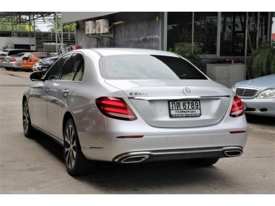 สีเดิมไม่เคยมีอุบัติเหตุ สวยจริง ถ้าคุณหา ไม่ผิดหวังแน่นอน จัดได้2ล้าน 2016 Mercedes-Benz W213 E 220 2.0 d Exclusive รูปที่ 11