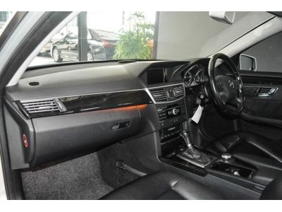 Mercedes Benz E class 1.8 Auto ปี 2010 รูปที่ 11