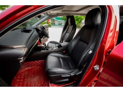 ขายรถบ้าน Mazda CX30 2.0 SP ปี 2020 สีแดง รถมือเดียว สวยพร้อมขับ พร้อมฟรีดาวน์ ฟรีบริการ24ชม. ไปเลยครับ รูปที่ 11
