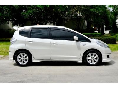 Honda Jazz  Hybrid รูปที่ 11