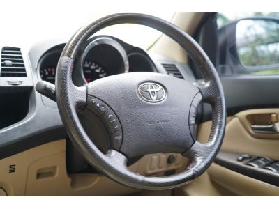 2010 TOYOTA FORTUNER 3.0 V TRD 4WD A/T สีขาว รูปที่ 11