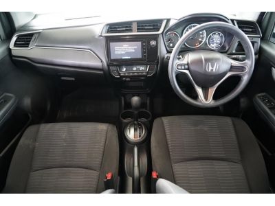 2019 HONDA BR-V 1.5 V A/T สีขาว รูปที่ 11