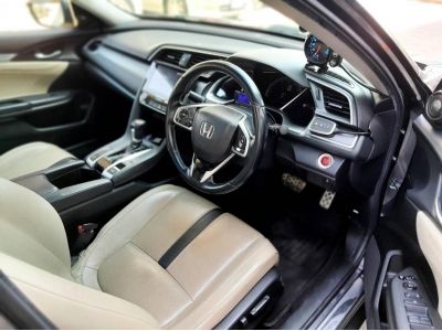 2017 Honda Civic FC 1.8EL เครดิตดีฟรีดาวน์  ดอกเบี้ย 3.89% กรณีลูกค้าเครดิตดี รูปที่ 7