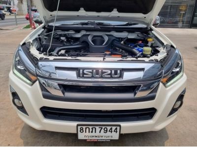 ปี 2019 ISUZU D-MAX CAB4 3.0 Z HILANDER CC. สี ขาว เกียร์ Auto รูปที่ 11