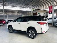 2021 TOYOTA FORTUNER 2.8 Legender 2WD รูปที่ 11