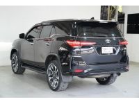 TOYOTA FORTUNER 2.4 LEGENDER 4WD AT ปี2021 จด2022 สีดำ รูปที่ 11