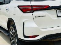 TOYOTA NEW FORTUNER 2.4REGENDER BLACKTOP 2WD ปี2021สีขาว เกียร์ออโต้ เครื่องดีเซล รูปที่ 11