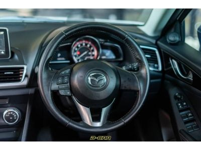 Mazda 3 2.0 Hatchback 2015 รูปที่ 12