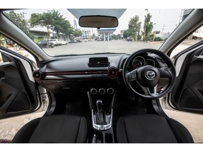 MAZDA 2 1.3 HIGH SEDAN รถบ้านมือเดียวไม่เคยติดแก๊ส ไมล์แท้ บริการส่งรถฟรีทั่วประเทศ รูปที่ 12