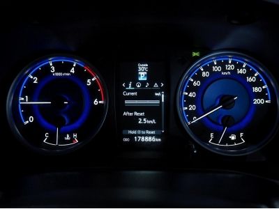TOYOTA HILUX REVO DOUBLE CAB 2.8 G 4WD NAVI ปี 2017 รูปที่ 12