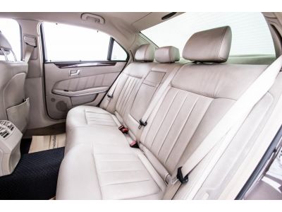 2014 MERCEDES-BENZ  E-CLASS E 300 BLUETEC HYBRID W212  ผ่อน 8,146 บาท 12 เดือนแรก รูปที่ 12