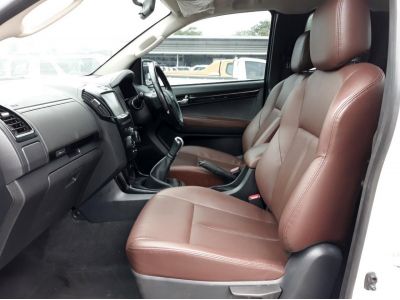 ISUZU D-MAX SPACE CAB 3.0 HILANDER CC. ปี 2019 สี ขาว เกียร์ Manual รูปที่ 12