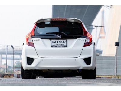 Honda jazz 1.5 S ปี 2015 จด 2018 Auto เบนซิน สีขาว รูปที่ 12