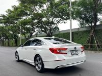 ไมล์ 30,000 km. Honda Accord 2.0 eHEV TECH ปี 2022 สีขาวมุก Top Sunroof รูปที่ 12