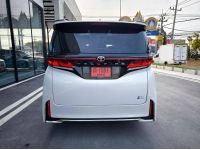 2024 TOYOTA VELLFIRE 2.5 Hybrid Z-Premier HEV E-FOUR สีขาว ภายในน้ำตาล เลขไมล์เพียง 500 KMใ รูปที่ 12