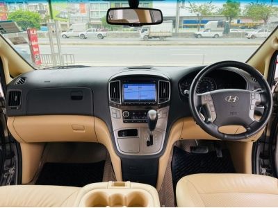 2017 HYUNDAI H-1 2.5 CRDi Deluxe รูปที่ 13