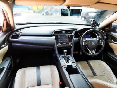 2017 Honda Civic FC 1.8EL เครดิตดีฟรีดาวน์  ดอกเบี้ย 3.89% กรณีลูกค้าเครดิตดี รูปที่ 9