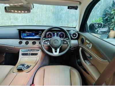 2021 Mercedes-Benz E300e Exclusive Plug-in Hybrid โฉม W213 รูปที่ 13