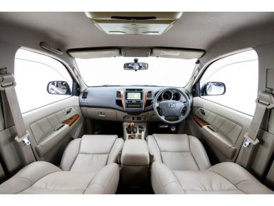 2009 TOYOTA FORTUNER 3.0 V 4WD รูปที่ 13