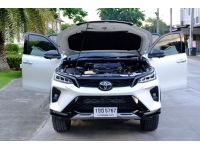 2020 TOYOTA Fortuner Legender 2.8 sigma4  ดีเซล ออโต้ 4wd รูปที่ 13