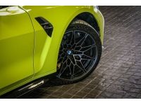 2023 New BMW M4 Competition Coupe Sao Paulo Yellow Metallic Colour รถใหม่ รถเก๋ง 2 ประตู รูปที่ 13