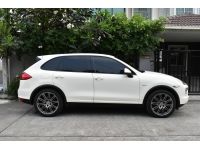 รุ่นรถ : Porsche Cayenne 3.0D V6 เครื่องยนต์:ดีเซล เกียร์: ออโต้ ปี: 2011 สี: ขาว รูปที่ 13