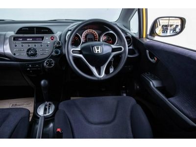 2010 HONDA JAZZ 1.5 V ผ่อน 3,767 บาท 12 เดือนแรก รูปที่ 14