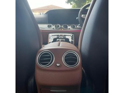 ขาย Benz E220d W213 AMG Package (รถปี2016 เดือนธันวาคม) รูปที่ 14