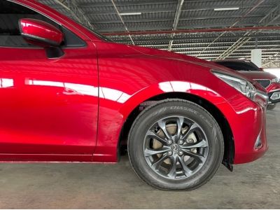 รถเก๋ง Mazda 2 1.3 Skyactiv High Connect ปี 19 AT (รถมือสอง ราคาดี เจ้าของขายเอง รถสวย สภาพดี ไมล์แท้) รูปที่ 14