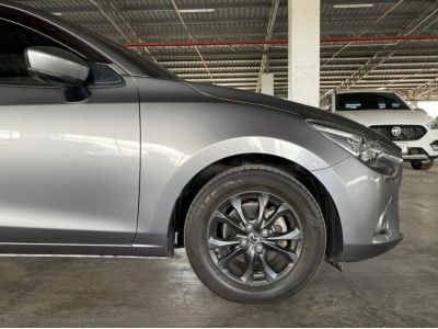 Mazda 2 1.3 Skyactiv High Connect ปี 19 AT (รถมือสอง ราคาดี เจ้าของขายเอง รถสวย สภาพดี ไมล์แท้) รูปที่ 14