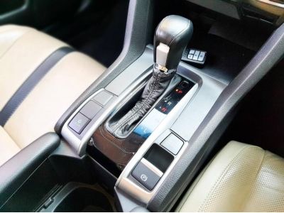 2017 Honda Civic FC 1.8EL เครดิตดีฟรีดาวน์  ดอกเบี้ย 3.89% กรณีลูกค้าเครดิตดี รูปที่ 10