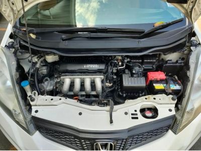 HONDA JAZZ 1.5 V CC. ปี 2012 สี ขาว เกียร์ Auto รูปที่ 14