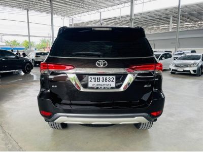 TOYOTA FORTUNER 2.8 V 4WD รถปี 15 จด16 รูปที่ 15