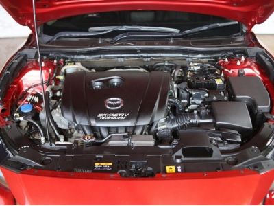 MAZDA 3 2.0 SP 2017 Minorchange โดดเด่นด้วยระบบควบคุมแรงบิดขณะเข้าโค้ง และ i-Activsense รูปที่ 15