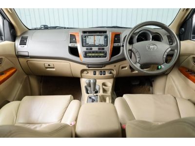 2011 TOYOTA FORTUNER 3.0 V 4WD รูปที่ 15