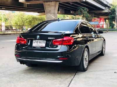 2017 BMW 320i AT 8676-168 ไมล์168000 เบนซิน เบาะหนังทูโทน ดำน้ำตาล เซนเซอร์ถอย สวยพร้อมใช้ เอกสารครบพร้อมโอน เพียง 799000 บาท ซื้อสดไม่มี Vat7% เครดิตดีจัดได้ล้น900000-1000000 รูปที่ 15