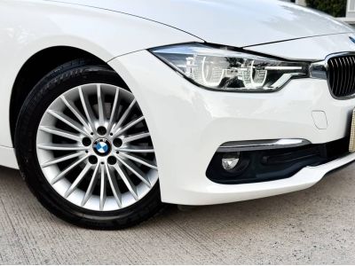 BMW 320d ดีเซลล้วน F30 LCI รูปที่ 15